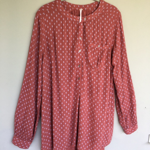 Free People Boho Printed Shirt Size Medium 1/2 Button Long Sleeves Rushing Back - Picture 10 of 10